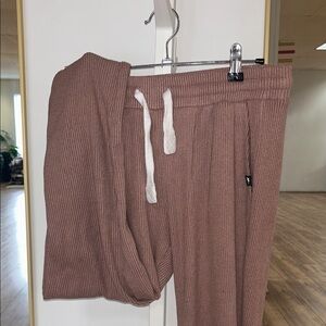 Cozy Ribbed Knit Joggers in Brown